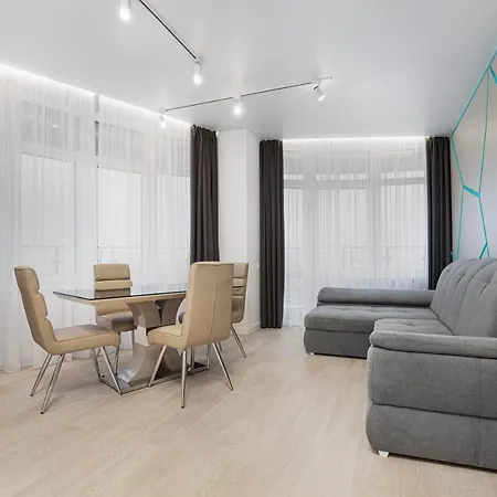 公寓 45 Pearl 2-bedrooms With Terrace 敖德萨